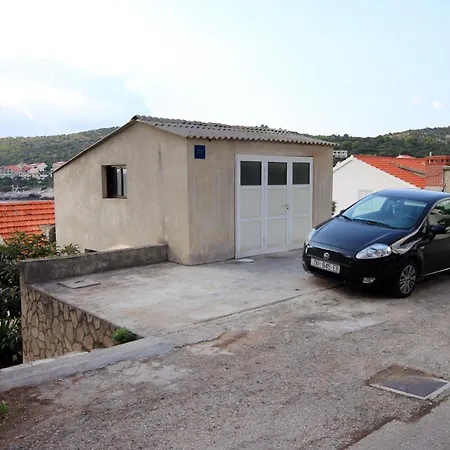 189b Apartment Zavalatica