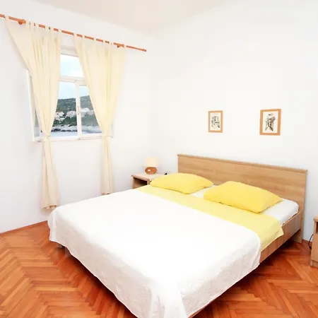 189b Apartment *